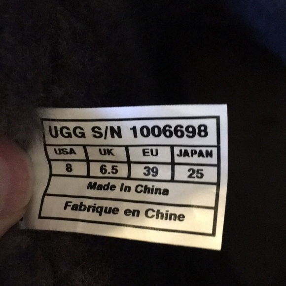 UGG | Swarovski Crystal Bow Short Boots - Picture 14 of 17